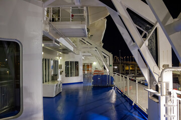 The outer gangway on the Ferry still in the harbor