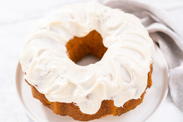 Pumpkin bunt cake