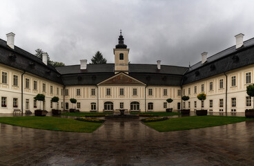 Fototapeta na wymiar view of the spacious courtyard and entrance of the manor House in Svaty Anton in Slovakia