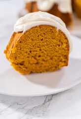 Pumpkin bunt cake