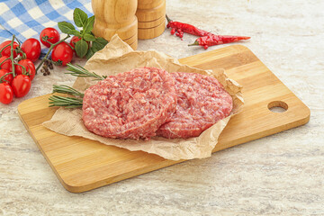 Raw pork cutlet for burger