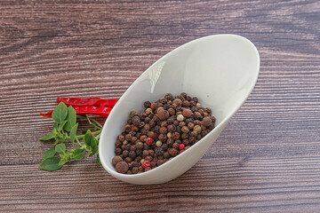 Red, black, yellow pepper mix