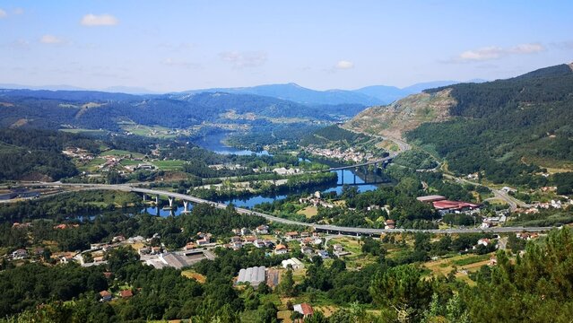 R&iacute;o Sil a su paso por la comarca de Valdeorras, Galicia
