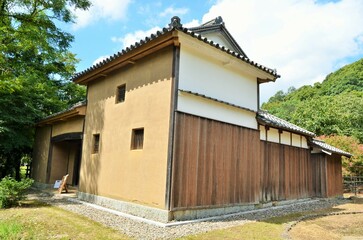木下利玄生家 長屋門・土蔵