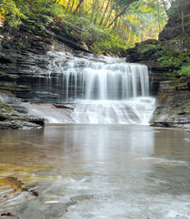 Obraz premium waterfall in the forest