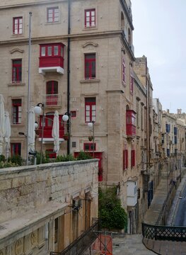 Geb&auml;de in Valletaas Altstadt auf Malta