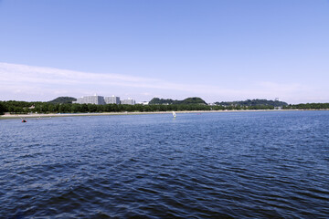 横浜、海の公園の砂浜