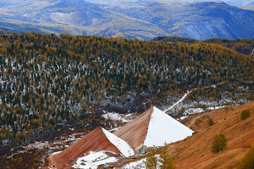 pyramid in the snow unusual megalith Altai , mysticism aliens hoax