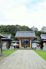 　平戸市の平戸城内の亀岡神社
