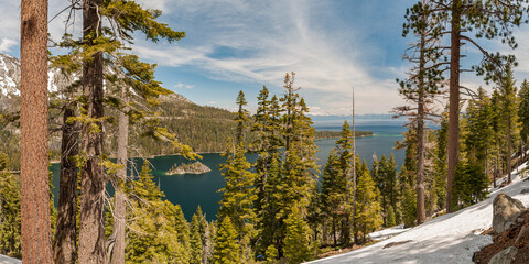 Panorama der Emerald Bay des Lake Tahoe mit Fannette Island in Kalifornien/Nevada USA © FGWDesign