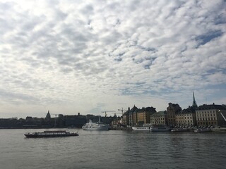 Fototapeta na wymiar view of the river thames, Stockholm Sweden