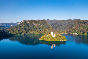 Fototapeta premium Insel von Bled im Bleder See, Slowenien