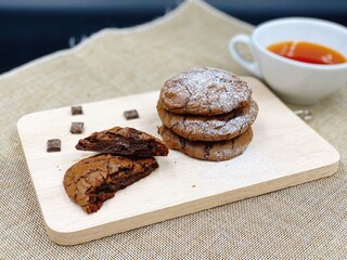 chocolate chip cookies