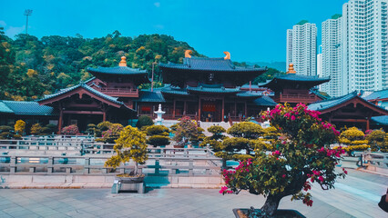  The Nan Lian Garden is a public garden built in the clasic Chinese style amidst the high-rise apartments of Diamond Hill in Hong Kong