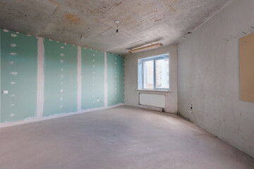 Obraz premium interior of the apartment without decoration in gray colors