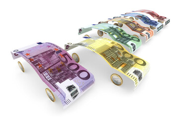 Euro-Geldscheine gefaltet zu Auto-Karroserien aufgereiht mit einem herausragendem 