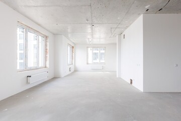 Fototapeta premium interior of the apartment without decoration in gray colors