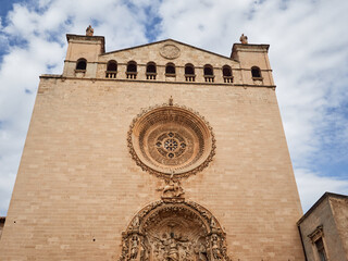 Basilica de Sant Francesc, medieval Franciscan church with a Baroque facade in Palma de Mallorca, Majorca, Balearic Islands, Spain, Europe © Susana