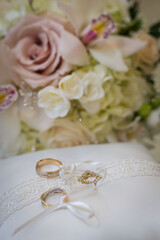 wedding rings and roses