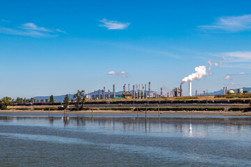 Naklejka premium Marathon Oil Refinery on March Point