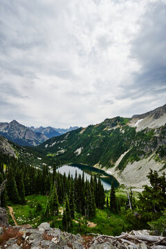 View of Lake Ann from Maple Pass trail, North Cascades National Park, Washington State, United States, North America, Pacific Northwest