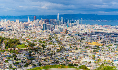 Panorama view of the city of San Francisco from Twin Peaks hills 
