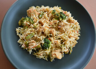 Malaysian coconut chicken with rice and broccoli