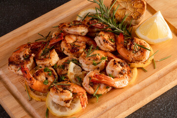 Spicy garlic chilli Prawns Shrimps on with lemon and cilantro