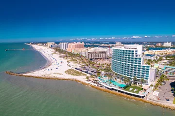 Photo sur Plexiglas Clearwater Beach, Floride Florida. Clearwater Beach Florida. Ocean beach, Hotels and Resorts. Turquoise color of salt water. American Coast or shore. Gulf of Mexico. St Petersburg or St Pete Florida. Summer vacation. Hurricane