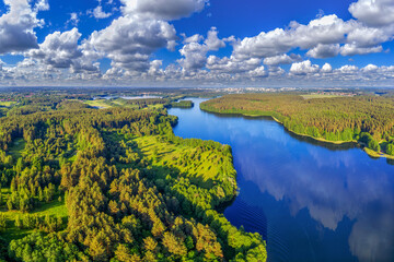 Fototapeta na wymiar Jezioro Ukiel /Krzywe/ w Olsztynie