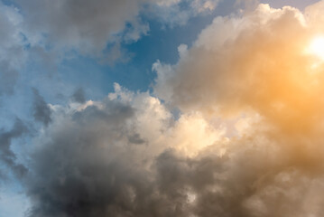 Obraz premium Sky and clouds in rainy season for abstract cloud background.