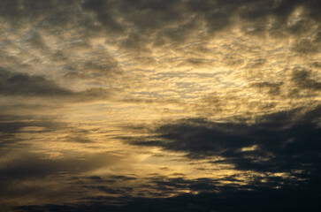 Naklejka na ściany i meble sunset with cloudy