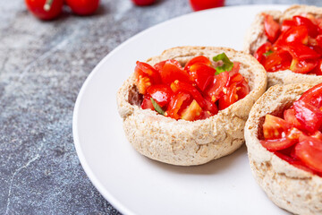 Bread baskets with cherry tomatoes. Quick, tasty and plant based appetizer.