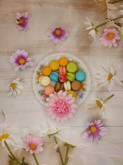 Obraz na płótnie Canvas eggs and flowers