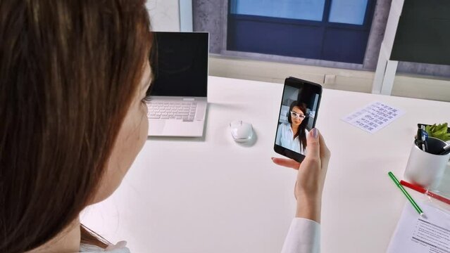 Try Virtual Fashion Watch Or Spectacles