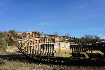 Fototapeta na wymiar old boat wreck