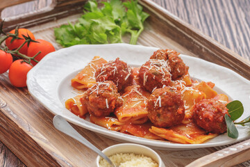 Paccheri with meatballs sauce