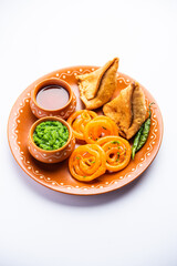 Veg Samosa with Jalebi, snack combination also called imarti and Sambusa, samusa