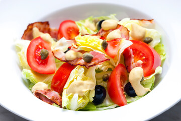 vegetable salad with bacon and capers