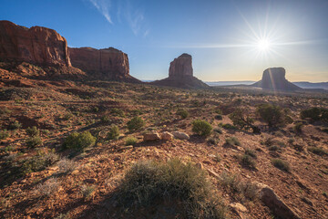 Fototapeta premium sunset in the desert of monument valley, usa