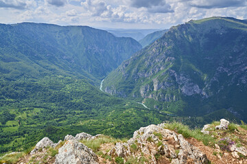 Fototapeta na wymiar view of a canyon from the top of the mountain