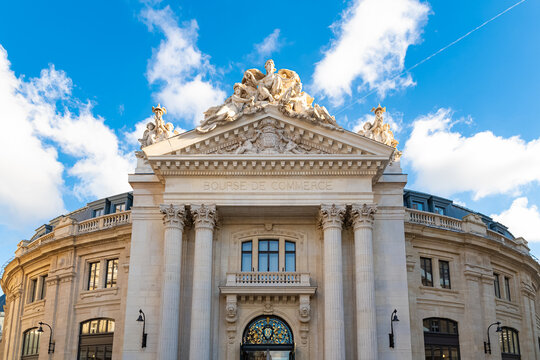 Paris, the Bourse du commerce, stock exchange, beautiful building at les Halles in the center
