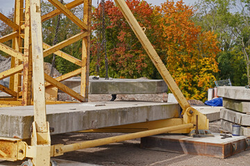 Relocation of a lattice boom crane on a large residential construction site © BabettsBildergalerie