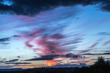 Allassac (Corrèze, France) - Splendide coucher de soleil nuageux