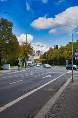 Kreuzung mit Ampel, Käthe Kollwitz Strasse, Leipzig, Sachsen, Deutschland