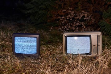 TV no signal in grass