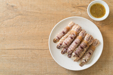 steamed crayfish or mantis shrimps or stomatopods