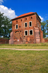 Fototapeta na wymiar Castle in Golancz from XV century, village in Greater Poland Voivodeship.