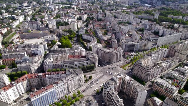 Grenoble, ville, drone, paysage, b&acirc;timent, beau , rue, mairie, caserne de bonne, tour Perret, parc Paul mistral, PPM, Tram C, piscine, Jean Bron, arbre, bastille, Vercors, chartreuse, Belledonne