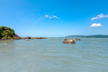 Amazing Arabian sea with rocks in Agonda beach, South Goa, India - obrazy, fototapety, plakaty